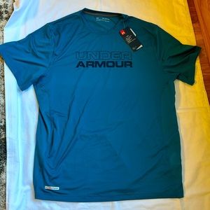 Men’s under Armour, heat gear T-shirt keeps you cool, greenish blue collar XXL